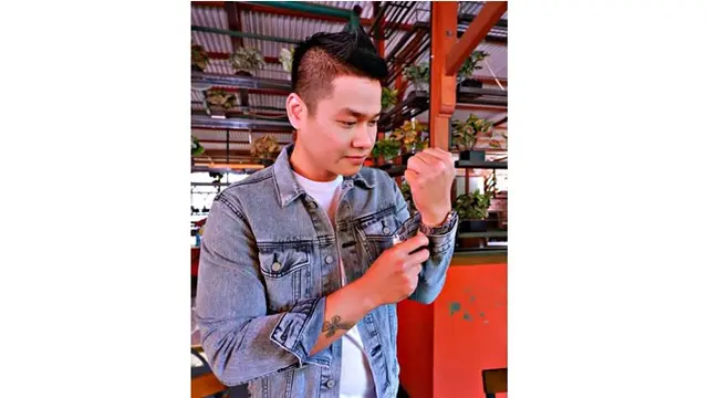 Mantan suami Barbie Kumalasari ini bukan dari kalangan artis.