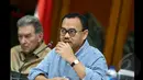 Menteri Energi Sumber Daya Mineral (ESDM), Sudirman Said (kanan) memberikan keterangan Terkait izin ekspor PT Freeport Indonesia, di gedung Kementrian ESDM, Jakarta, Minggu (25/1/2015). (Liputan6.com/Faisal Fanani)