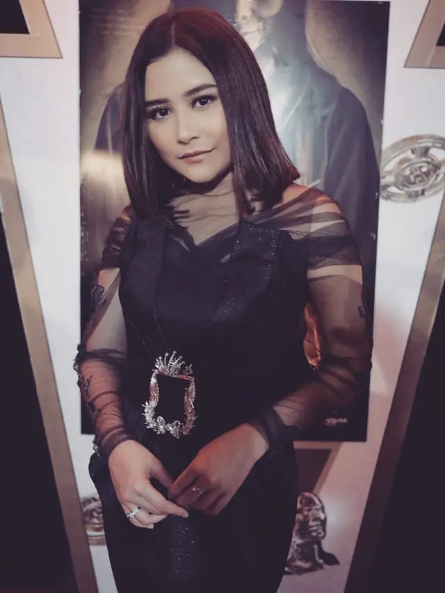 [Bintang] Prilly Latuconsina
