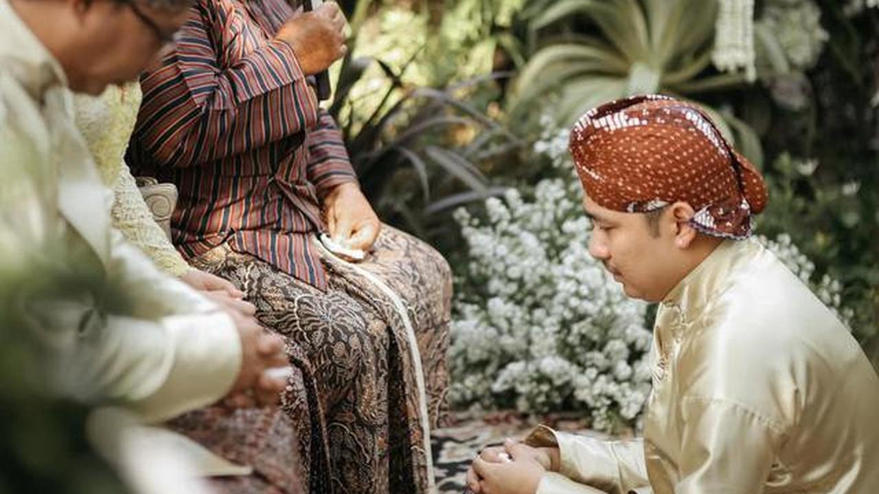 22 Potret Detail Dekorasi Siraman Pernikahan Putra Soimah dengan Adat Jawa yang Mewah dan Sakral