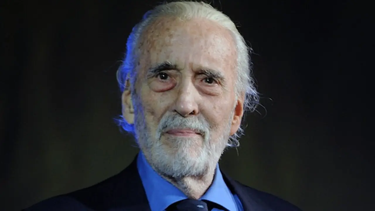 [Bintang] Christopher Lee