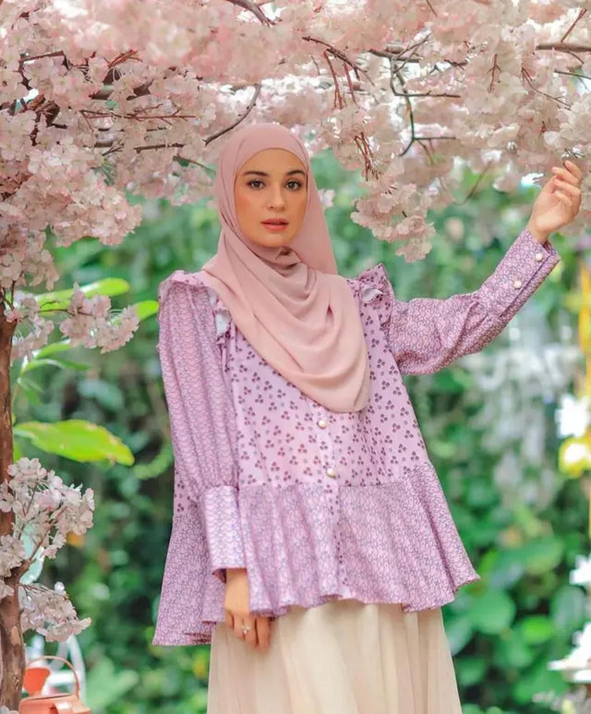 5 Potret Hijab Look Modis ala Shireen Sungkar hingga Inara Rusli, Cocok untuk Berbagai Acara