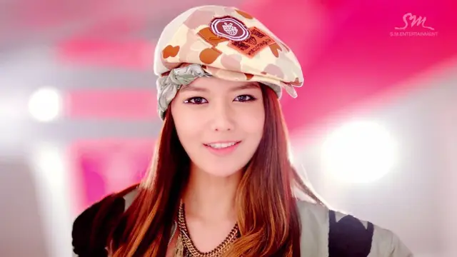 6 Idola K-Pop yang Tampak Seperti Orang Asing
