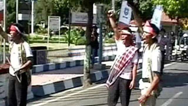 Aksi Teatrikal Seniman Menyambut Hari Pahlawan