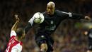 El Hadji Diouf. Striker Senegal yang kini berusia 41 tahun dan telah pensiun pada Januari 2016 ini tercatat meraih 1 gelar bersama Liverpool yang dibelanya selama 2 musim mulai 2002/2003 hingga 2003/2004. Gelar tersebut adalah trofi Piala Liga musim 2002/2003. Bersama Liverpool ia total tampil dalam 80 laga di semua ajang dengan torehan 6 gol dan 13 assist. (AFP/Odd Andersen)