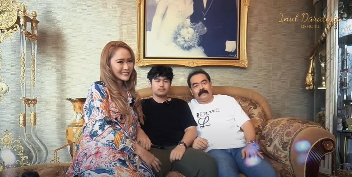 Pengakuan Ivander Damares Jadi Anak Inul Daratista, Ungkap Suka Duka Anak Artis - Sampaikan Pesan Menyentuh
