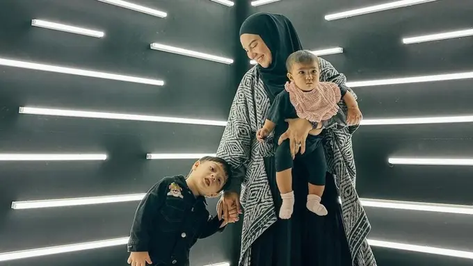 Irish Bella piawai urus anak tanpa Ammar Zoni