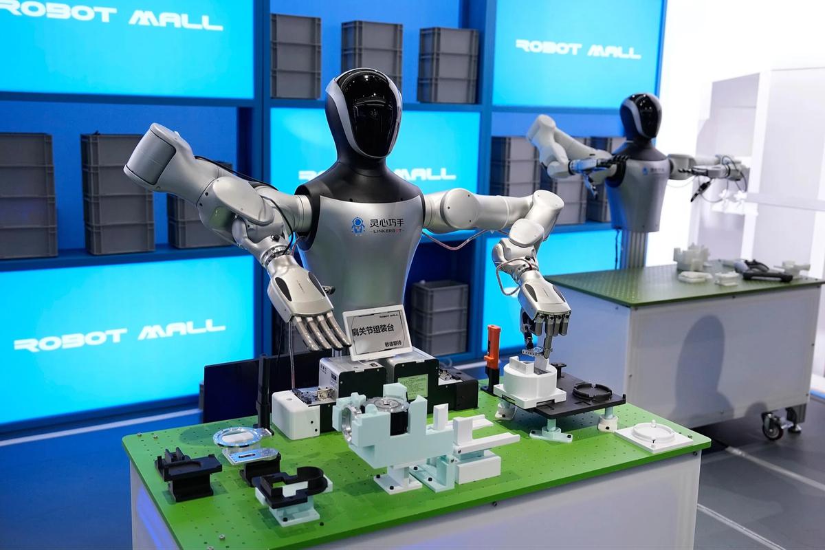 FOTO: Melihat Pabrik Robot Masa Depan di Beijing