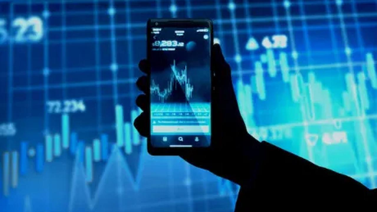 Oscar juga menambahkan bahwa selama melakukan transaksi di crypto exchange yang resmi dan terdaftar di Indonesia, tidak perlu merasa khawatir karena sudah dilindungi oleh regulasi yang ketat.