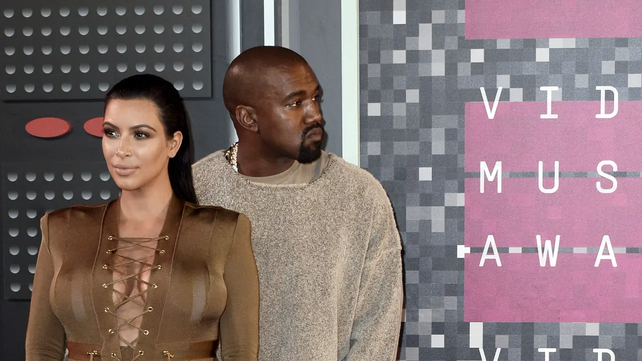 [Bintang] Kim Kardashian dan Kanye West