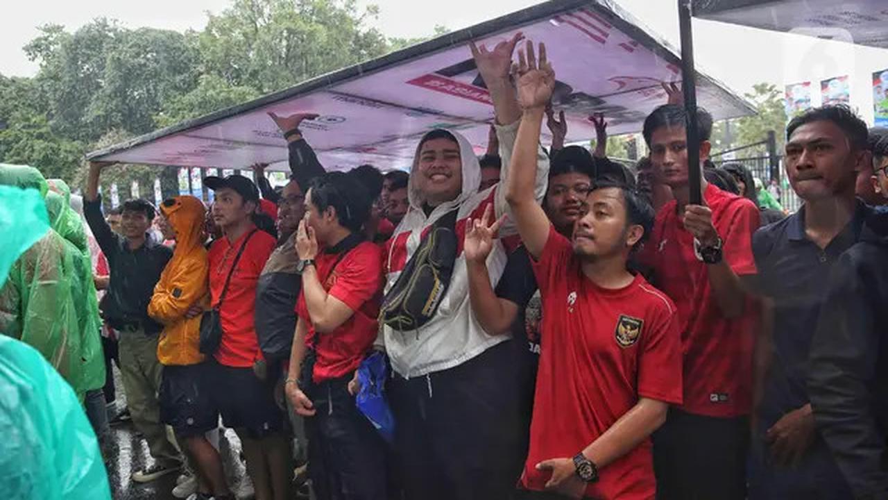 Antusiasme Suporter Skuad Garuda Nobar Laga Timnas Indonesia vs Australia di GBK