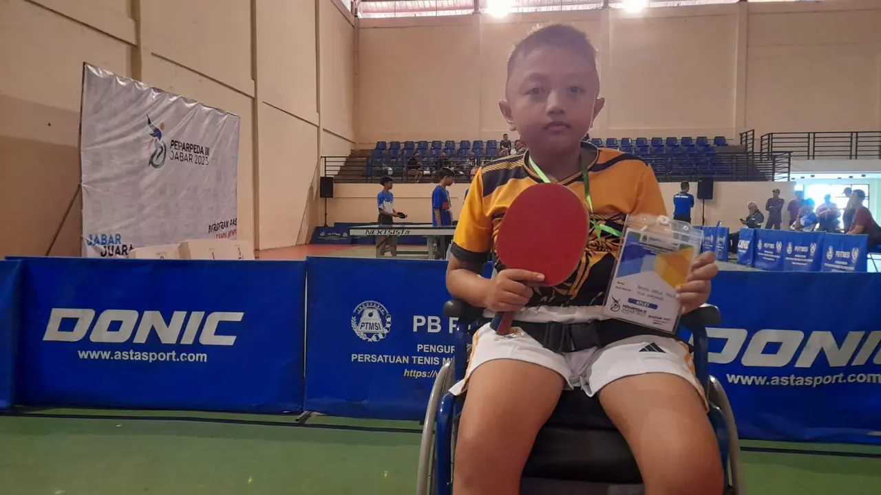 Kenalan dengan Kenzie Aqila, Bocah Disabilitas Peraih Medali Emas Peparpeda Jabar 2023