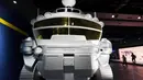 Mobil penjelajah ini dirancang untuk menyediakan tempat tinggal sementara bagi astronot di Bulan, serta memungkinkan mereka untuk beraktivitas di dalam kendaraan tanpa pakaian antariksa karena tekanan udara yang terkontrol. (Kazuhiro NOGI/AFP)