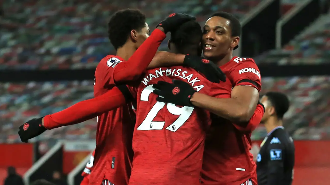 Foto Liga Inggris: Kalahkan Aston Villa 2-1, Manchester United Samai Poin Liverpool