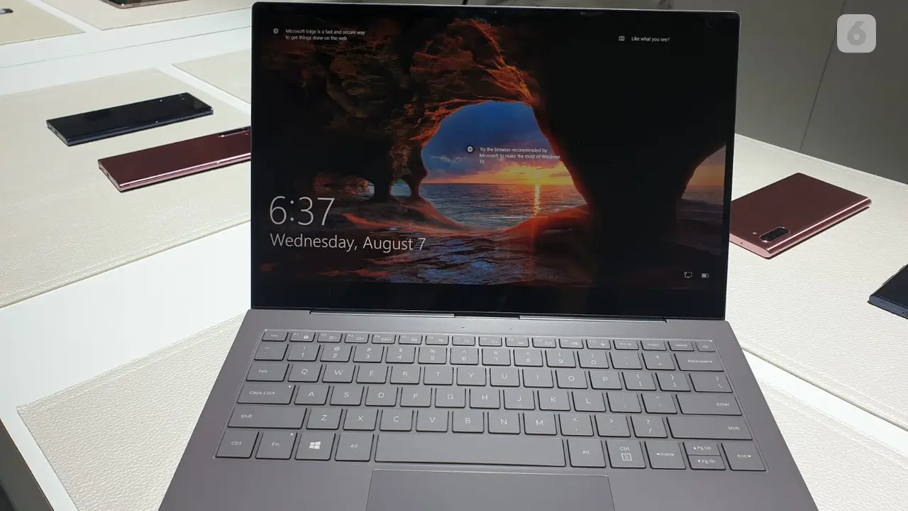 Samsung Galaxy Book S. Liputan6.com/Istiarto Sigit Nugroho