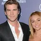 Fakta Dibalik Pernikahan Dian-diam Miley Cyrus dan Liam Hemsworth [foto: Mirror]