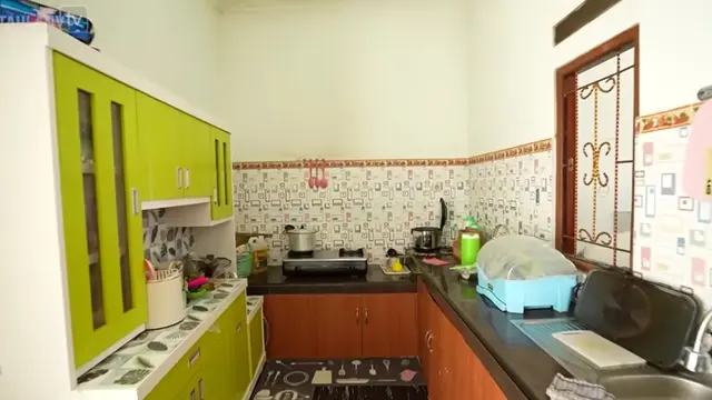 Potret Dapur Rumah Haji Malih, Sederhana tapi Nyaman (Foto: YouTube TAULANY TV)