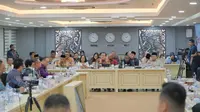 Rapat dengan Komdigi, Senator DPD Hidayattollah Ungkap Kunci Atasi Judol