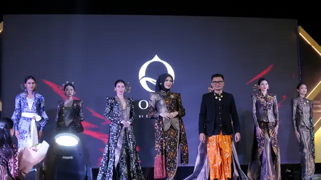 Elegansi Kebaya Kombinasi Batik Taliabu dari Olanye by Eko Tjandra, Terinspirasi dari Napoleon Bonaparte