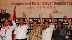 Kiri-kanan: Alif Kamal, Agus Jabo Priyono, Hariman Siregar, Dominggus Oktavianus, dan Petrus Hariyanto, Jakarta, Selasa (24/3/2015). PRD akan berjuang untuk menjadi salah satu kontestan dalam Pemilu 2019 nanti.(Liputan6.com/Yoppy Renato)