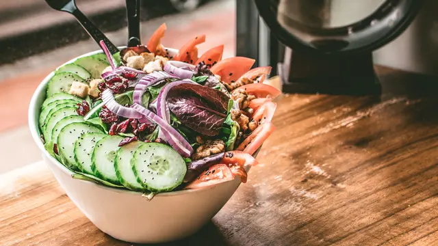Ilustrasi salad | Ben Libby dari Pexels