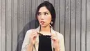 Isyana Sarasvati, bukan hanya menjadi idola karena suaranya yang merdu, namun juga soal gaya OOTD nya yang berhasil menjadi inspirasi dan bikin hati para lelaki meleleh dibuatnya. (Instagram/isyanasarasvati)