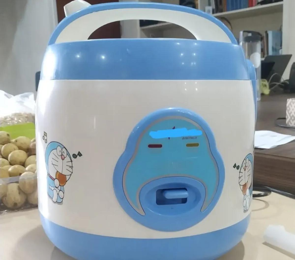 "Jangan sampai dana APBN digunakan untuk bagi-bagi cuan kepada perusahaan yang berkedok pembagian rice cooker gratis," kata Fahmy dalam keterangan resminya, Jakarta, Senin (9/10).