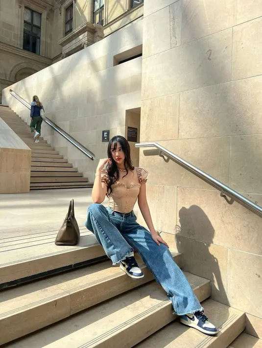 <p>Namun ada yang tampak berbeda dari gaya rambutnya kali ini. </p>