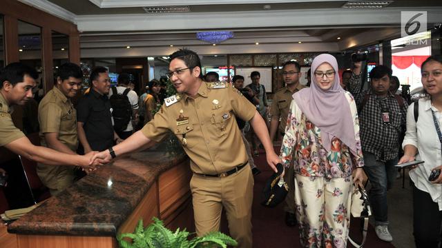 Didampingi Sang Istri, Pasha Ungu Bertemu Mendagri