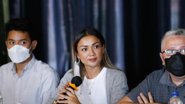 Nirina Zubir jumpa pers soal kasus mafia tanah yang menimpa keluarganya (Bayu Hendarto/Kapanlagi.com)
