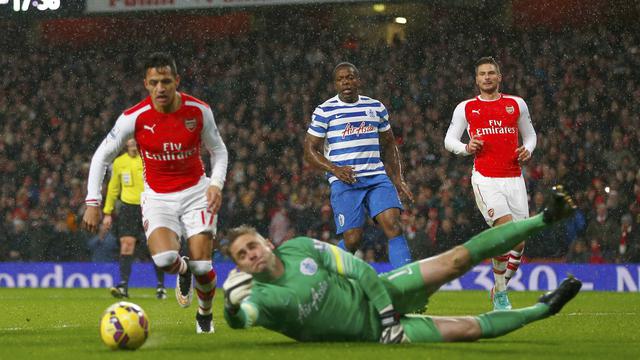 Tandukan Sanchez Bawa Arsenal Bungkam Qpr Sementara Bola Liputan6 Com