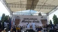 Deklarasi cagub dan cawagub Bali, Ida Bagus Rai Dharmawijaya Mantra-I Ketut Sudikerta, di Monumen Bajra Sandhi. (Liputan6.com/Dewi Divianta)