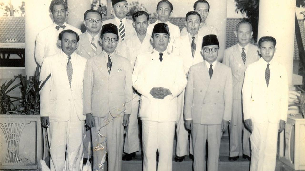 Mohammad Natsir Menjabat Menteri Penerangan dan Perdana Menteri Republik Indonesia