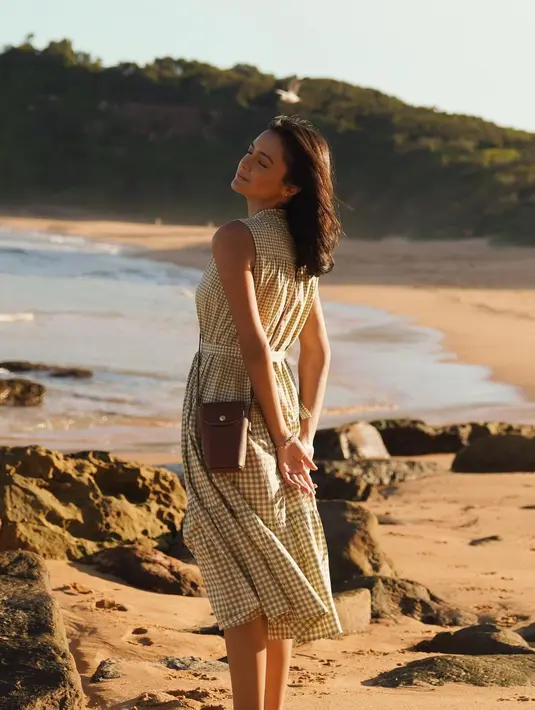 Selain dimanfaatkan untuk lebih banyak bersama orang-orang tercinta, pemeran film Dear Nathan itu juga menjadikan bulan Ramadan ini untuk introspeksi diri. [Instagram/amandarawles]