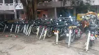Di Negara Ini, Royal Enfield Dibongkar Paksa, Apa yang Terjadi?