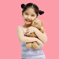 Orangtua dapat membantu anak agar tidak merasa cemburu dengan kehadiran adik kecilnya. (Foto/dok: Freepik/studioredcup)