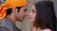 Pasangan Varun Dhawan dengan Alia Bhatt di film Humpty Sharma Ki Dulhania sepertinya akan jadi idola baru di 2014.