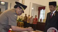 Jaksa Agung M Prasetyo saat dilantik oleh Presiden Jokowi. 