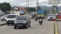Puncak Arus Balik Libur Long Weekend Isra Miraj, Jalur Arteri Sukabumi-Bogor Macet 4 Kilometer