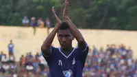 Johan Yoga Utama jadi salah satu striker yang didekati Gresik United jelang Piala Jenderal Sudirman. (Bola.com/Robby Firly)
