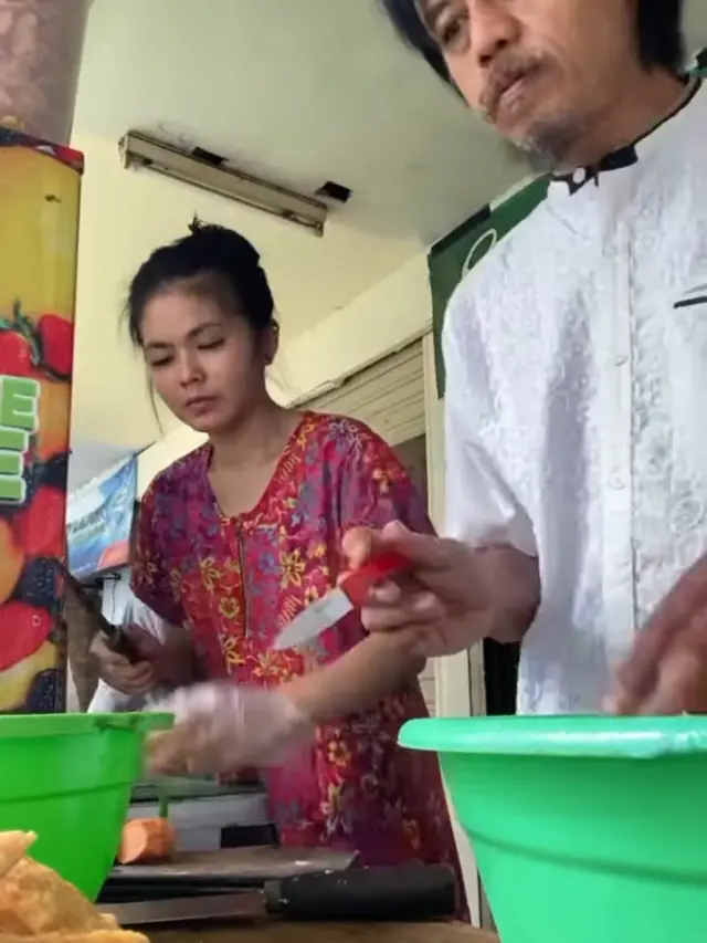 Epy Kusnandar Jual Takjil