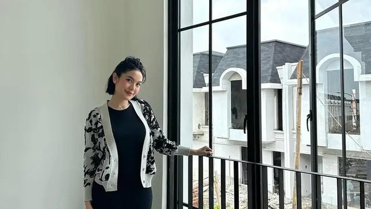 7 Potret Sharen Fernandez Beli Rumah Perdana di Usia 22, Spesial untuk Ibu
