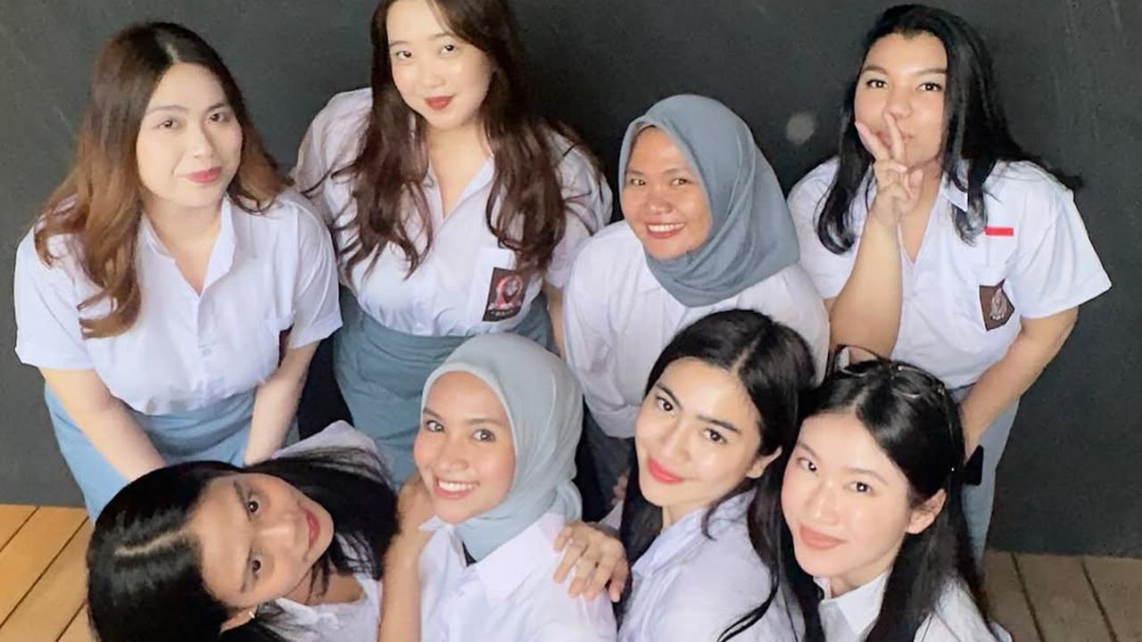 7 Potret Felicya Angelista Pakai Seragam SMA Ikut Bukber Bersama Sahabat, Masih Cocok