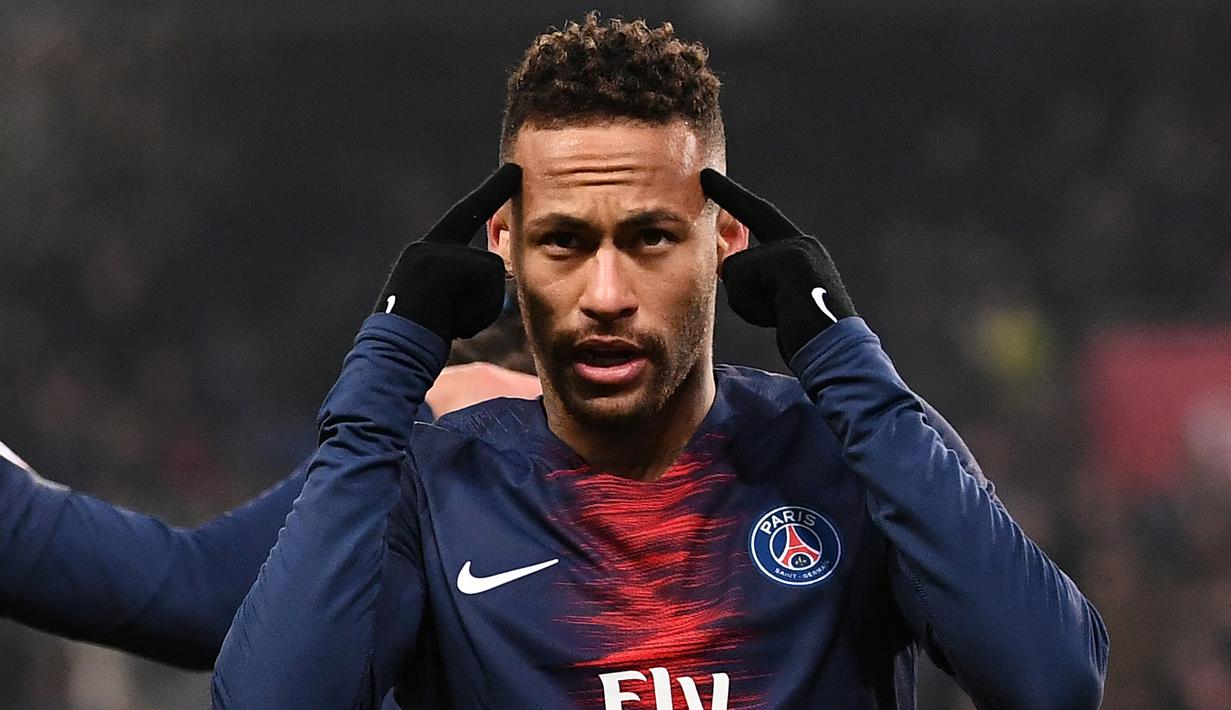5. Neymar - PSG merogoh kocek sebanyak 222 juta euro demi mendatangkan Neymar dari Barcelona. (AFP/Anne-Christine Poujoula)