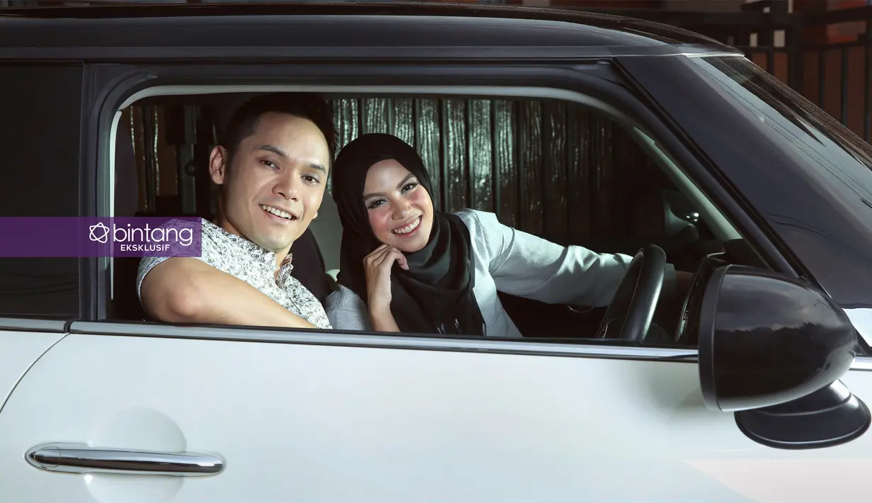 "Karena kita waktu itu benar-benar baru saling kenal enam bulan. Yaa karena kita beda aja. Karakter beda, lingkungan beda, beda banget lah," lanjutnya. (Bambang E Ros/Bintang.com)