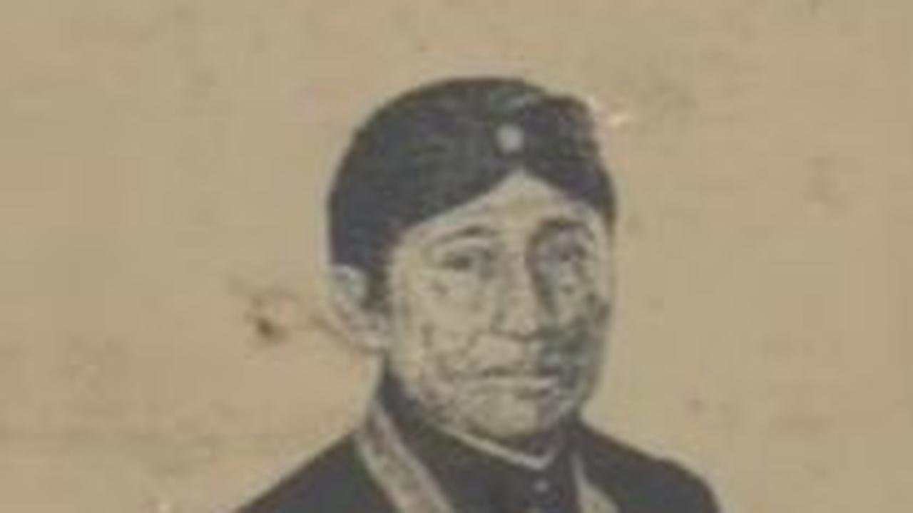 Pada suatu hari, Romo Diyat pernah berpesan kepada Sudjono untuk menjaga Soeharto yang diramalkan menjadi orang besar.