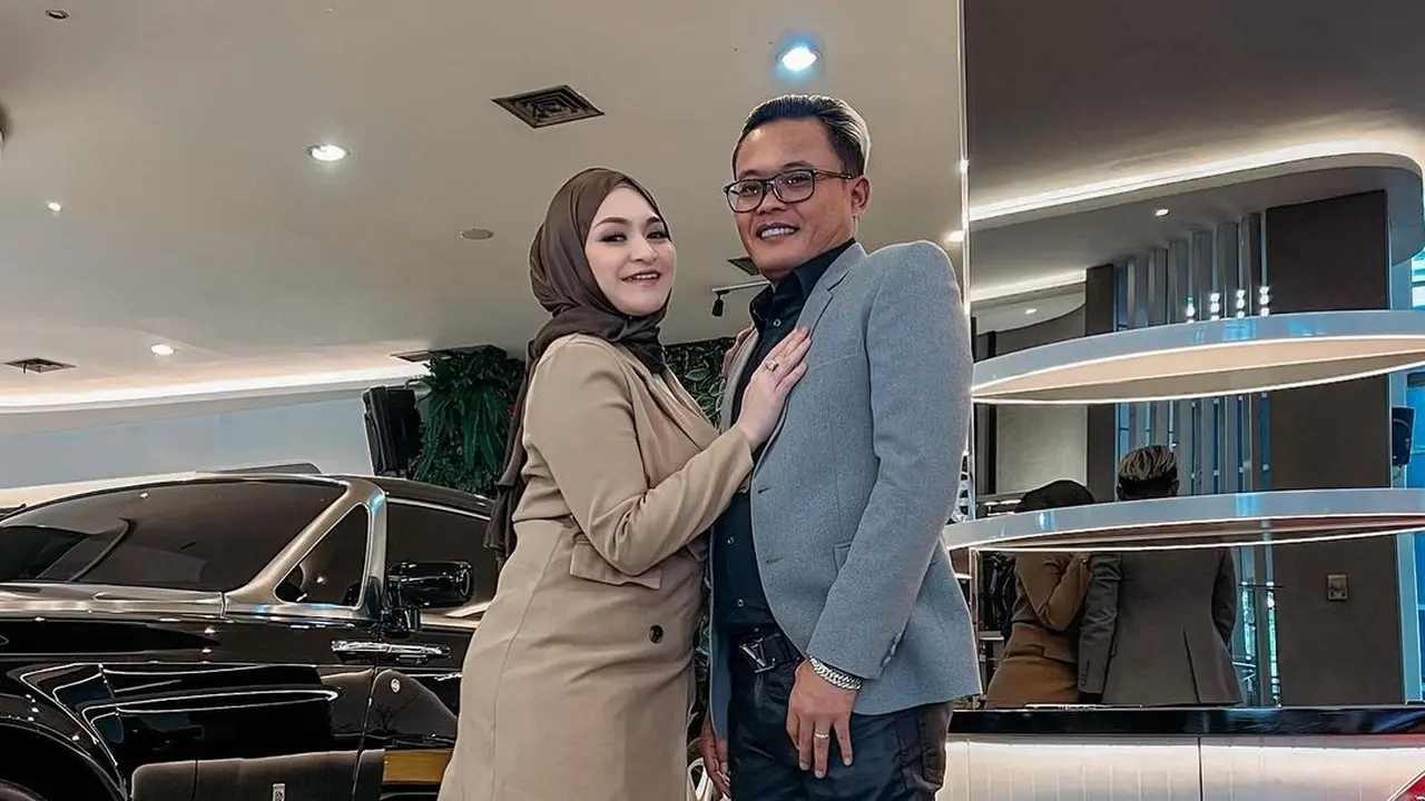 Nathalie Hoslcher dan Sule saat masih mesra (Foto: Instagram @ferdinan_sule)