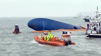 Korban Tewas Kapal Sewol Jadi 18 Orang, 280 Masih Hilang