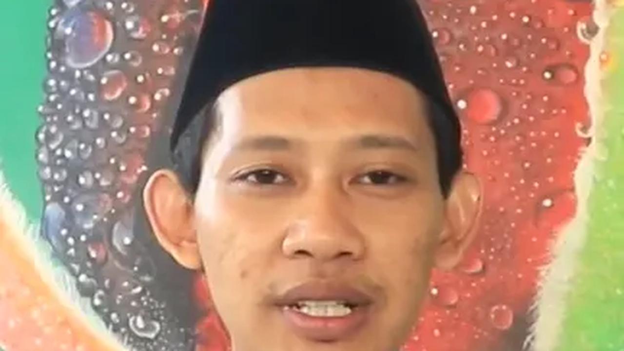 Buktikan Santri Bisa Jadi Seniman Lukis, Ini Sosok Muhid Ruslan Pemuda Asal Tangerang