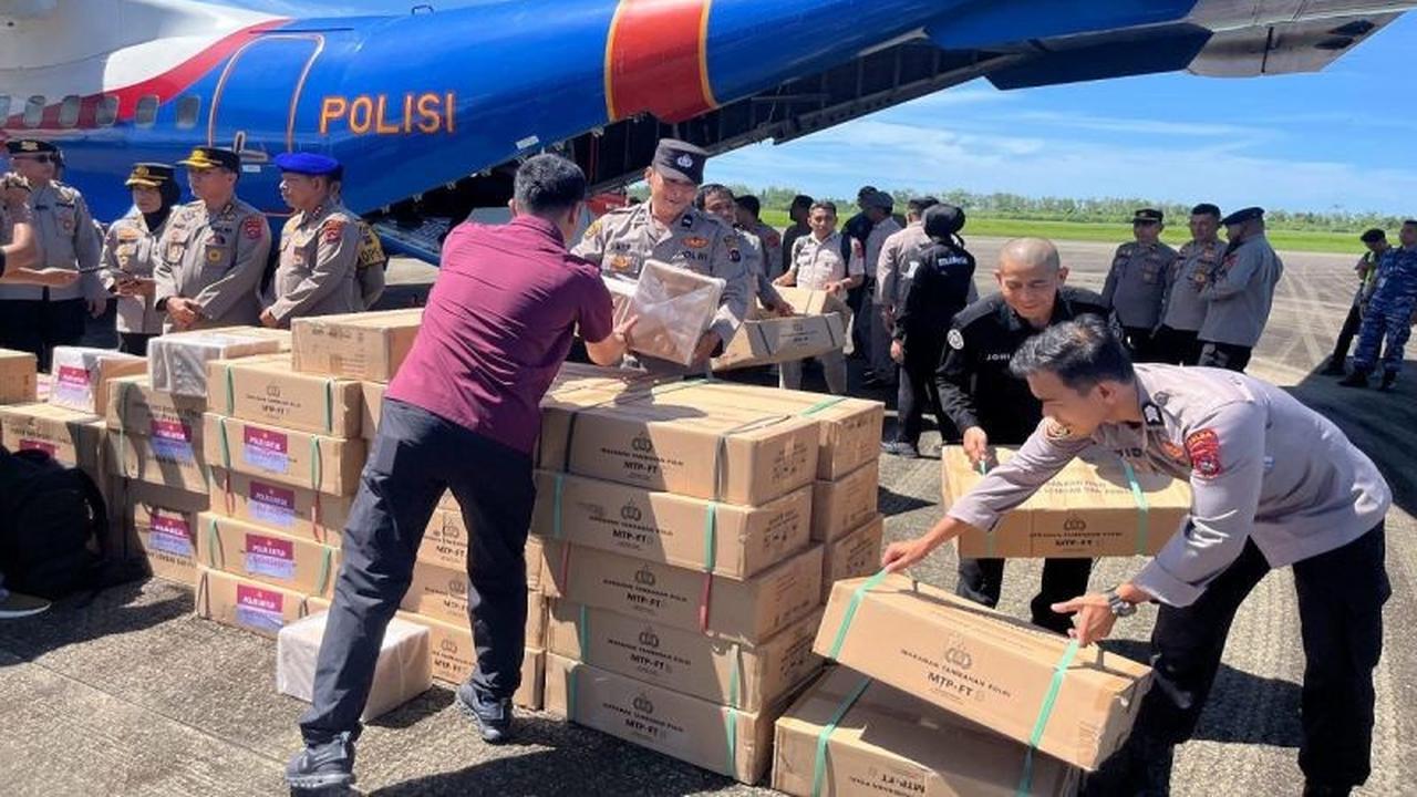 Mabes Polri Kirim Bantuan Logistik ke Sumatera Barat, Pastikan Penyaluran Tepat Sasaran